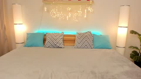 Snapshot of satimilf_ chatting on January 19, 2025, 10:49 pm Sati online show from January 19, 2025, 10:49 pm