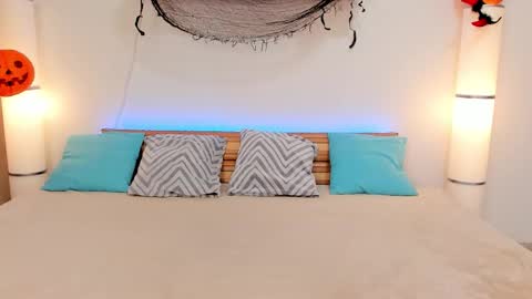 Snapshot of satimilf_ chatting on October 13, 2025, 7:52 am Sati online show from October 13, 2025, 7:52 am