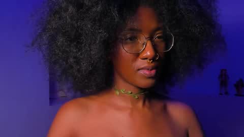 saturno_vibes online show from October 10, 2025, 8:24 am