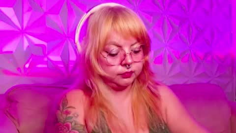 Gina George online show from October 2, 2025, 11:12 pm