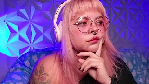 Gina George online show from April 16, 2026, 12:44 am