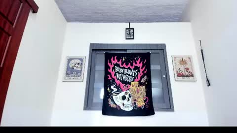 Snapshot of saucy_zaren chatting on August 3, 2026, 9:40 pm Zaren online show from August 3, 2026, 9:40 pm