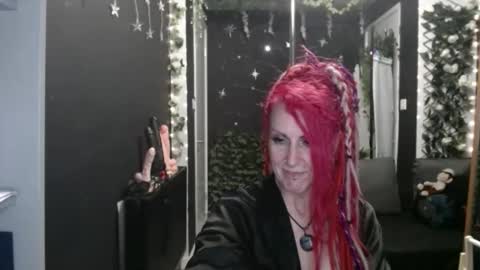 SaucySky online show from September 8, 2025, 9:25 pm