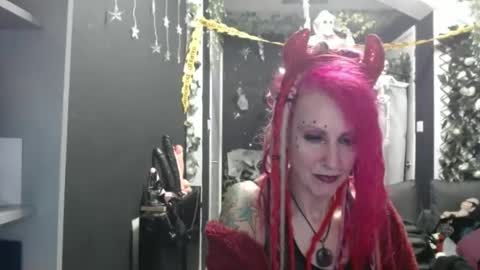 SaucySky online show from October 25, 2025, 7:52 pm