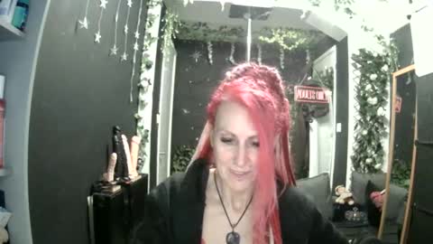 SaucySky online show from May 14, 2026, 11:00 pm