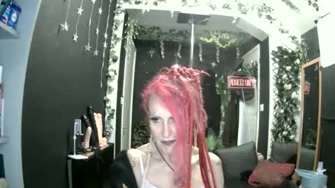 Snapshot of saucysky chatting on June 6, 2026, 8:46 pm SaucySky online show from June 6, 2026, 8:46 pm