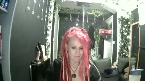 Snapshot of saucysky chatting on June 11, 2026, 9:57 pm SaucySky online show from June 11, 2026, 9:57 pm