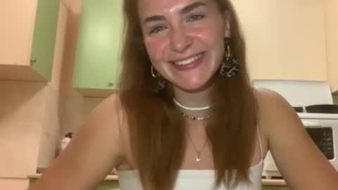 Snapshot of saundrayeeloy chatting on September 10, 2025, 5:57 pm Martha online show from September 10, 2025, 5:57 pm