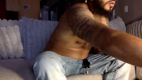 savagebullxxx online show from November 9, 2025, 3:27 am