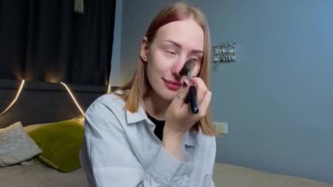 Snapshot of savannahcampanile chatting on November 5, 2025, 8:25 am Alice online show from November 5, 2025, 8:25 am