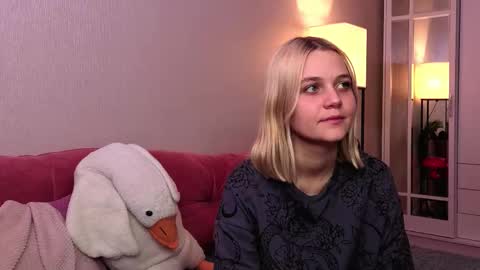 savannahshor online show from October 26, 2025, 7:31 pm