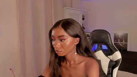 Savannahwildee online show from December 17, 2024, 10:00 pm