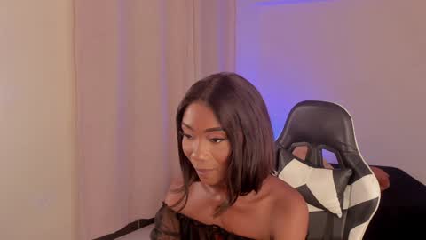 Savannahwildee online show from January 28, 2025, 8:04 pm