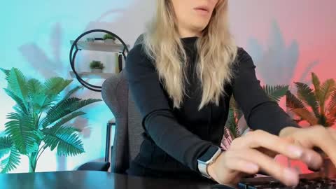 save the qween online show from December 10, 2024, 11:22 am