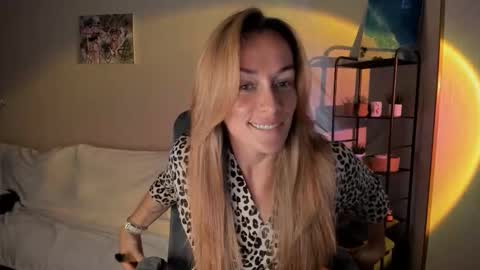 save the qween online show from September 26, 2025, 8:07 am