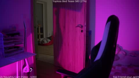 Snapshot of savvage_play chatting on February 3, 2026, 8:25 pm Naomi online show from February 3, 2026, 8:25 pm