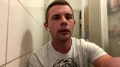 chamomile online show from September 14, 2025, 1:05 am