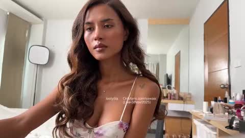 Snapshot of sawasdeelydia chatting on November 3, 2025, 5:20 am Lydia online show from November 3, 2025, 5:20 am