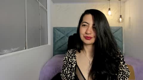 Saya Amaretto  online show from October 5, 2025, 5:28 am