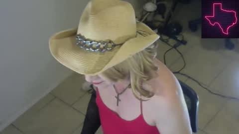 Snapshot of sayhicaitcd chatting on February 25, 2025, 5:41 am Cait or Caitlin online show from February 25, 2025, 5:41 am