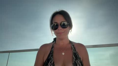 Good Girls Say Please...and Thank You online show from September 27, 2025, 11:21 pm