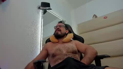 sebastian   muscleman  daddy   the better  latin  lover   online show from November 19, 2025, 12:16 pm