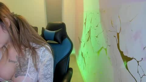 Snapshot of scarbadgirl_ chatting on May 2, 2026, 3:22 am scarbadgirl_ online show from May 2, 2026, 3:22 am