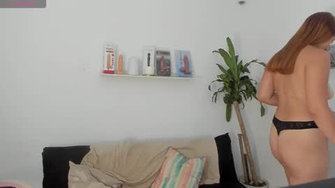 scarlet_100 online show from February 5, 2026, 2:49 am