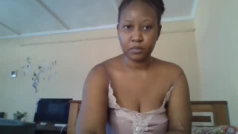 scarlet_25142359 online show from September 15, 2025, 8:47 am