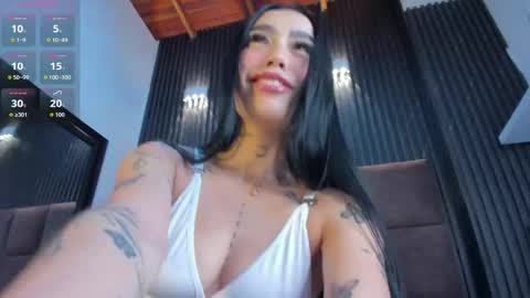 Snapshot of scarlet__jones_ chatting on May 26, 2026, 4:52 am scarlet__jones_ online show from May 26, 2026, 4:52 am