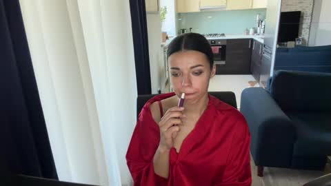 Sophie online show from May 4, 2026, 7:04 am