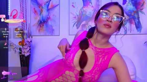 Scarlet online show from December 19, 2025, 11:28 am