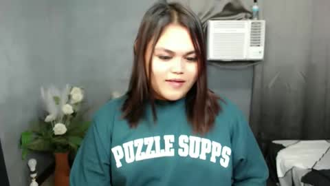 Snapshot of scarlet_enchantressxxx chatting on October 23, 2025, 3:33 pm scarlet_enchantressxxx online show from October 23, 2025, 3:33 pm