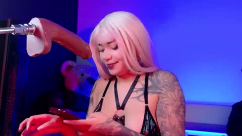 scarlet_gold online show from May 31, 2026, 10:55 pm