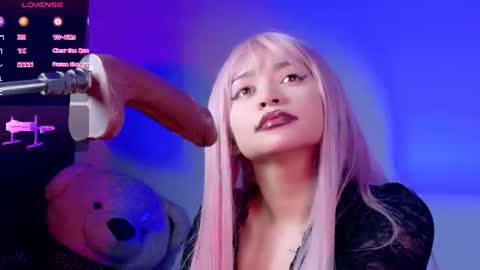 scarlet_gold online show from June 10, 2026, 10:52 pm