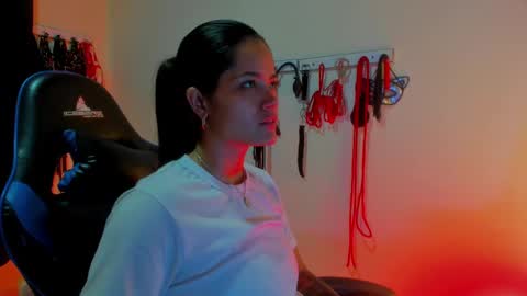 scarlet taylor kennedy online show from October 29, 2025, 10:00 pm