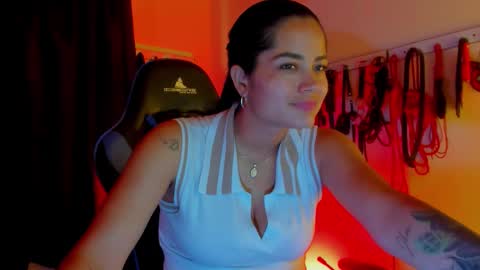 scarlet taylor kennedy online show from December 5, 2025, 6:48 pm