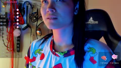 scarlet taylor kennedy online show from April 15, 2026, 10:32 pm