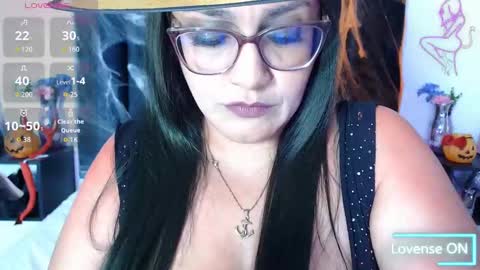 Scarlet Ray  online show from October 31, 2025, 1:45 pm