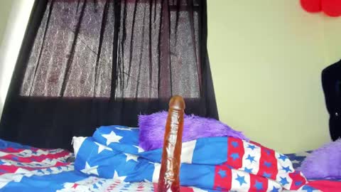 scarlet_tommy online show from February 19, 2025, 9:36 pm