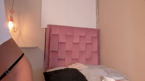 scarlet_vixen_ online show from May 16, 2026, 5:26 am