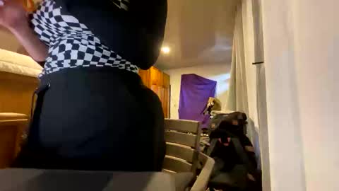 scarlet whisper online show from March 30, 2026, 10:00 pm