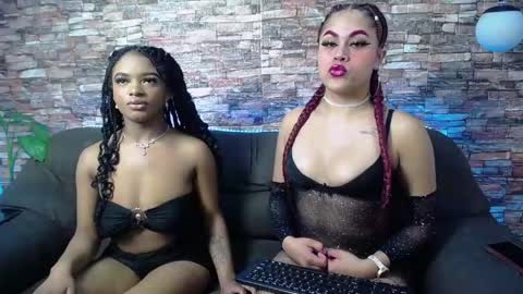Snapshot of scarletandroxanecs chatting on April 26, 2026, 3:37 am scarlet and roxane online show from April 26, 2026, 3:37 am