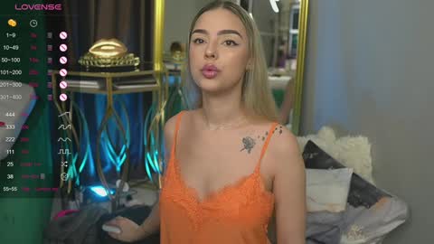 Scarlet online show from January 21, 2025, 11:34 pm