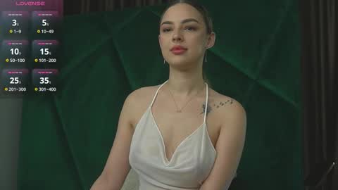 Scarlet online show from October 3, 2025, 10:40 pm