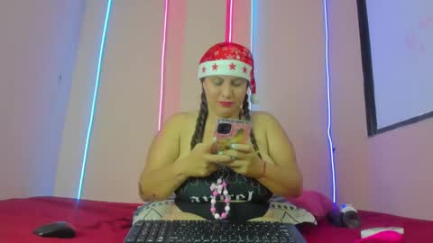 Snapshot of scarleth_blonde chatting on December 27, 2024, 7:35 pm SCARLETH online show from December 27, 2024, 7:35 pm