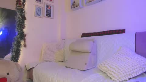 Scarleth... but not Scarleth Johansson. online show from January 17, 2025, 1:36 am