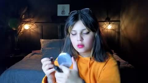 SCARLETH online show from September 14, 2025, 2:22 am