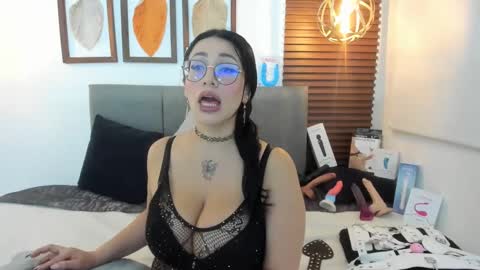 scarleth online show from January 9, 2025, 2:33 am