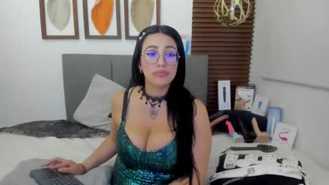 scarleth online show from January 21, 2025, 5:38 am